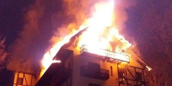 Bărbat cu arsuri grave la spital, după ce a încercat să stingă singur locuinţa care luase foc din cauza neatenţiei lui