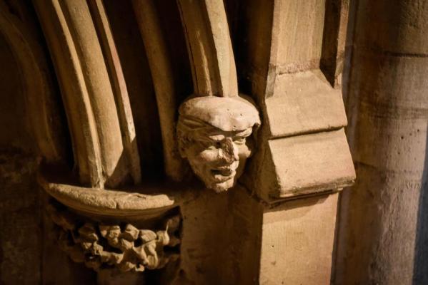 Donald Trump, prezis de acum 700 de ani? Imaginea unei sculpturi ce seamănă extrem de bine cu preşedintele american, VIRALĂ pe internet
