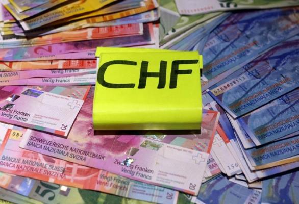 VESTE PROASTĂ pentru români: Legea conversiei creditelor în franci elvețieni, NECONSTITUŢIONALĂ