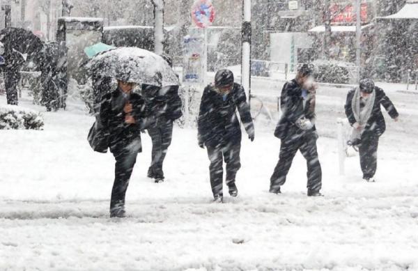 ALERTĂ METEO! Cod galben de VREME REA, în următoarele ore. Ce zone sunt afectate