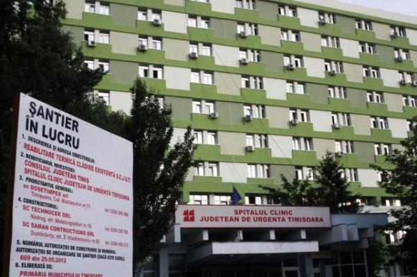Caz BIZAR la ARAD. Bărbat în comă după ce a încercat să-și arunce CAPUL în aer cu o petardă puternică