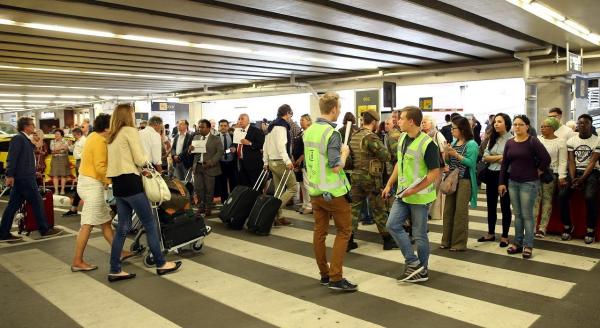 GREVĂ pe aeroporturile din Berlin: Aproape TOATE zborurile au fost ANULATE