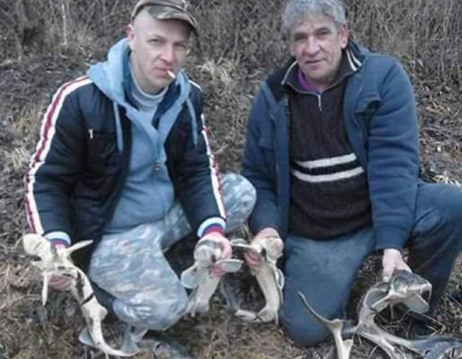 S-au lăudat pe Facebook cu captura prinsă şi au intrat în vizorul autorităţilor. Doi bărbaţi sunt acuzaţi de braconaj