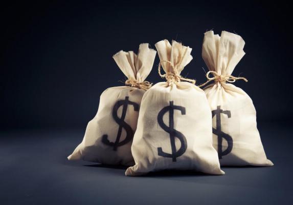 Tu ştii câţi milionari în dolari are ţara noastră? 21 de români au averi de peste 100 de milioane de dolari