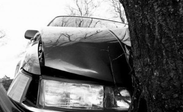 Accident CUMPLIT în Suceava: Un tânăr de 30 de ani a MURIT, iar copilul său de 7 ani a fost RĂNIT