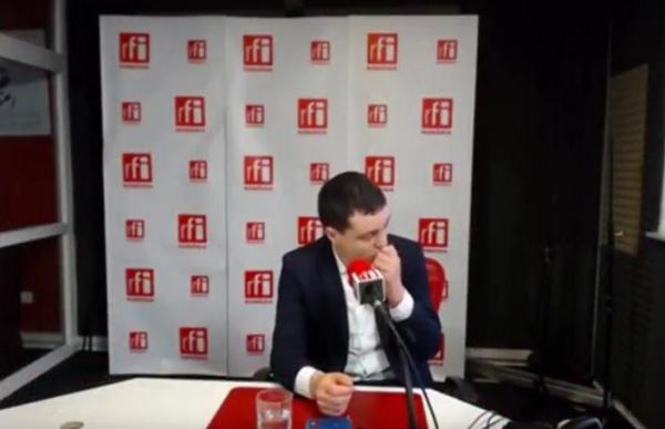 VIDEO. Gestul DEZGUSTĂTOR al lui NICUŞOR DAN la un interviu! Politicianul nu a avut nicio reţinere în a face asta de faţă cu gazda emisiunii!