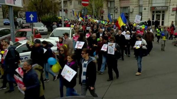 MARŞ de amploare, organizat de Patriarhie: Mii de oameni sunt aşteptaţi în peste 285 de localităţi din România şi Republica Moldova