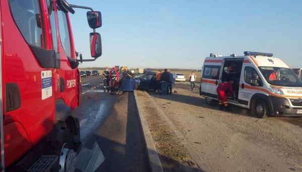 ACCIDENT CUMPLIT în Alexandria! O POLIŢISTĂ, mamă a doi copii, a murit strivită, iar un coleg al ei a fost grav rănit. Medicii au încercat o oră manevre de resuscitare