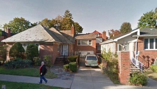 A trăit 20 de ani în casă cu CADAVRUL FIULUI despre care credea că a părăsit-o! Povestea ÎNFIORĂTOARE a unei bătrâne uitate de cei dragi