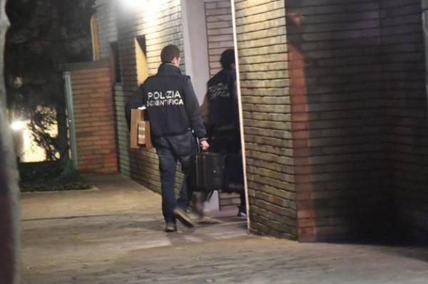 Asasinul româncei de 30 de ani din Bologna a fost arestat. A ucis-o cu un pistol cu care sacrifica porcii! Motivul crimei e halucinant