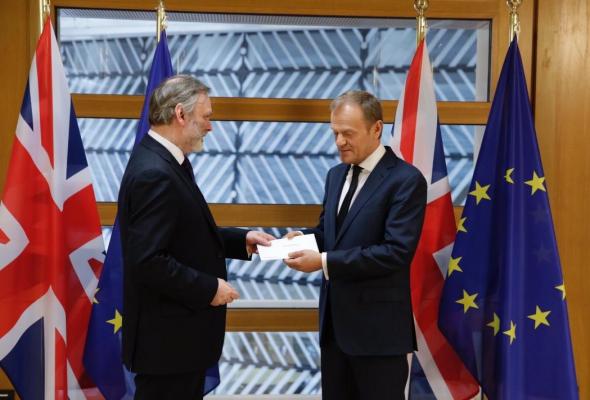 S-a dat STARTUL oficial la Brexit! Preşedintele CE a primit scrisoarea în care este invocat Articolul 50. May: Nu mai există cale de întoarcere (LIVE VIDEO)