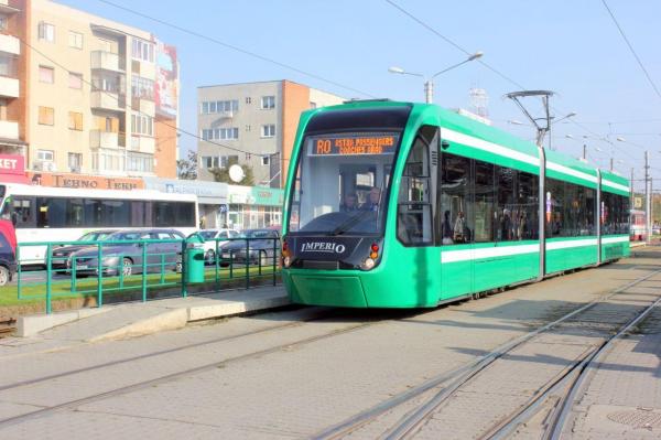 Situaţie INCREDIBILĂ la Arad: Zeci de tramvaie au rămas blocate între staţii din cauza unei pene de curent provocate de ŞOBOLANI. Sute de călători, afectaţi