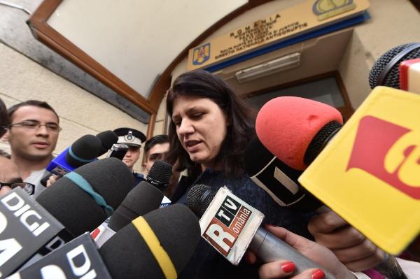 Scandalul dezinfectanţilor din spitale, în atenţia procurorilor. Directorul Hexi Farma este audiat la Parchetul General
