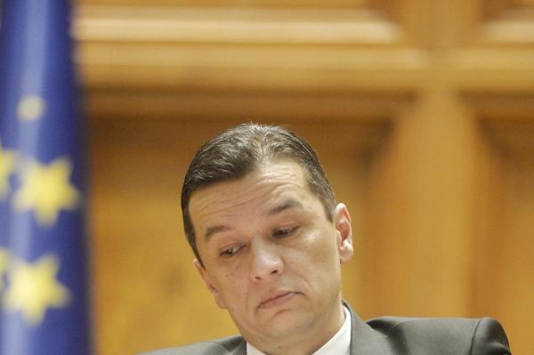 Ce crede premierul Grindeanu despre demisia în alb a lui Victor Ponta din PSD