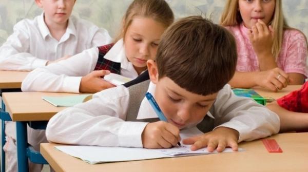 Evaluarea Naţională 2017. Elevii claselor a II-a susţin, astăzi, PRIMA PROBĂ scrisă. Vezi CALENDARUL EXAMENULUI şi ce se va întâmpla cu rezultatele obţinute. Au apărut MODIFICĂRI!