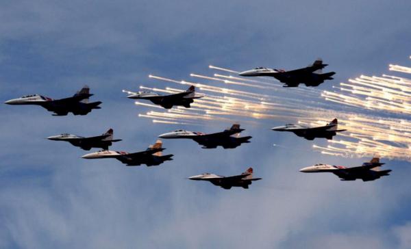 Forţele Aeriene ruse, în ALERTĂ MAXIMĂ! Putin a somat armata să fie gata de luptă (VIDEO)