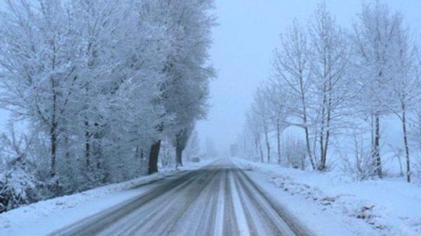 IARNA se întoarce ÎN FORŢĂ la munte! Au fost anunţate NINSORI însoţite de VISCOL