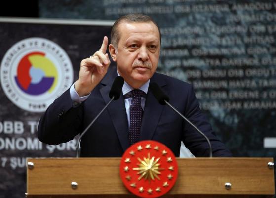 De Paşte, turcii decid dacă îi acordă puteri sporite preşedintelui Recep Tayyip Erdogan