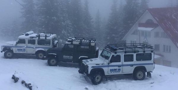 AVERTISMENT de la jandarmii montani: "Turiştii să rămână în zona cabanelor"