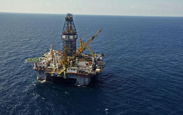 Exerciţiu antitero în Marea Neagră: Platformă petrolieră românească, ATACATĂ şi CAPTURATĂ de terorişti! (VIDEO)