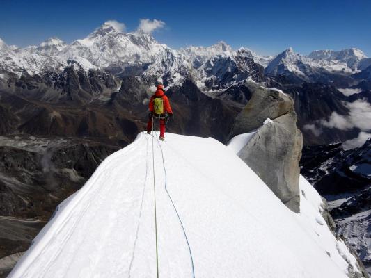 PRIMII OAMENI care au ajuns pe Vârful Saldim din Himalaya explică TRAGEDIA DIN RETEZAT!