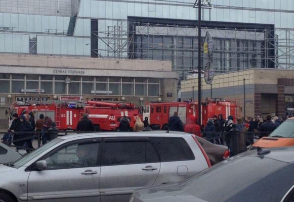 EXPLOZII la metroul din Sankt Petersburg! Vladimir Putin anunţă că sunt luate în calcul toate pistele, inclusiv un ATENTAT TERORIST