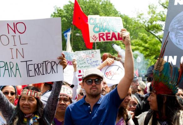 Leonardo DiCaprio protestează! Actorul a luat parte la un marş pentru climă şi anti-Trump, la Washington