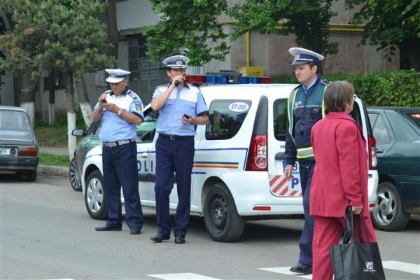 Poliţiştii vor avea un SPOR CONSISTENT pentru orele suplimentare. Anunţul făcut de ministrul de interne