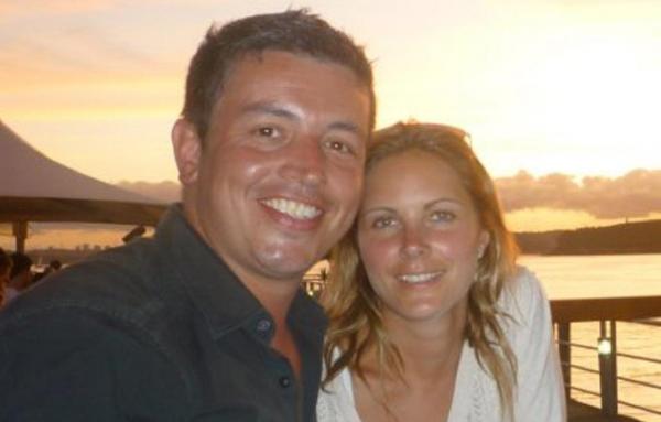 A vrut să-şi salveze iubitul căzut în apă, dar au sfârşit amândoi. Doi tineri au murit într-un tragic accident cu barca