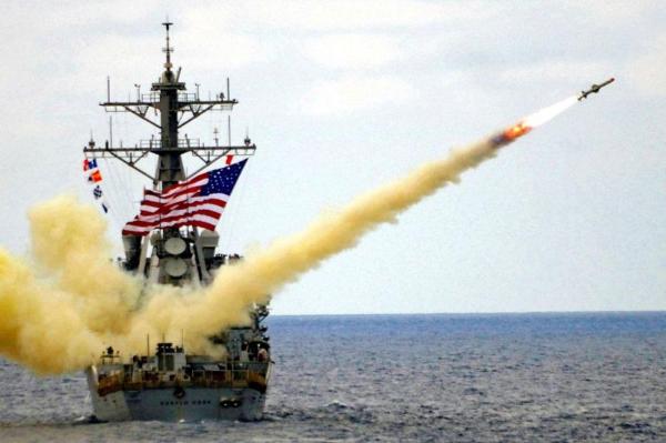 RĂZBOI în Siria! Rachetele americane Tomahawk au ţintit AVIOANE, un aerodrom şi staţii de alimentare cu carburant. Trump l-a anunţat pe Putin că va BOMBARDA Siria (VIDEO)
