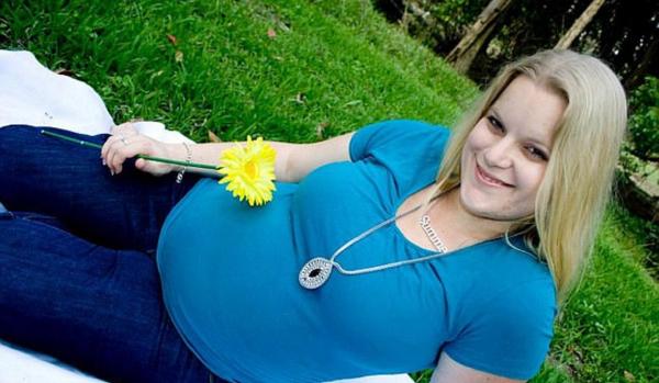 Descoperire uluitoare: Cu o lună înainte de a naşte, o femeie a aflat că este alergică... la propriul copil