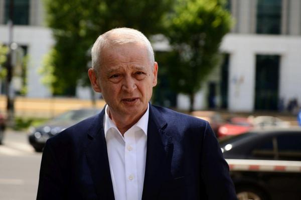 DEZVĂLUIRI incredibile făcute de fostul şofer al lui Sorin Oprescu: "Mergeam la oameni de afaceri cu care Primăria avea contracte ca să cer bani pentru primar"