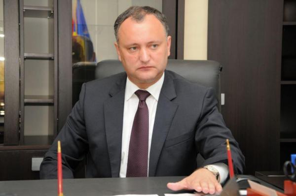 Preşedintele Republicii Moldova, primit acasă cu PROTESTE, după vizita de la MOSCOVA