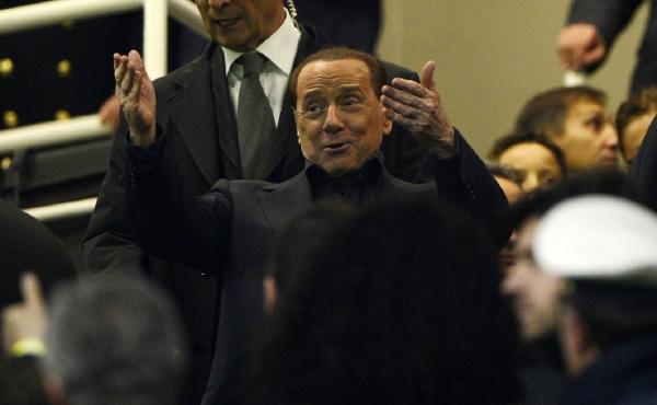 Gafă monumentală! Silvio Berlusconi o descrie pe Prima Doamnă a Franţei: ”o mamă frumoasă" a preşedintelui Macron