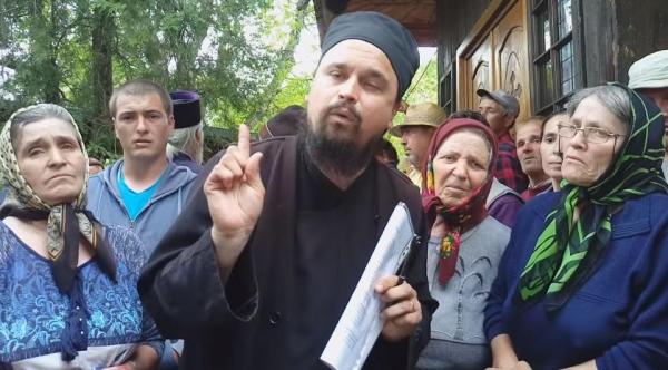 Supărat pe mai marii Bisericii, un preot din Botoșani A ÎNCUIAT BISERICA și A REFUZAT să înmormânteze un fost primar