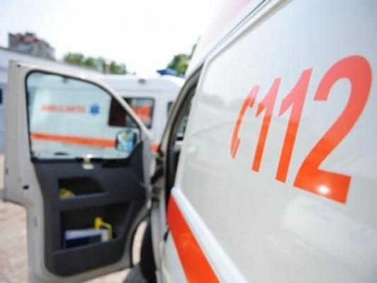 PATRU persoane transportate LA SPITAL, în urma unui accident la Hunedoara!
