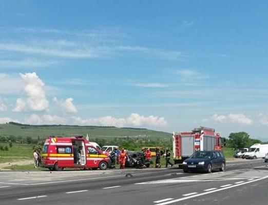 Şoferul proiectat prin geamul din dreapta, după ce s-a izbit frontal cu un camion, la Călan, juca fotbal la echipa locală. Prietenii sunt dărâmaţi