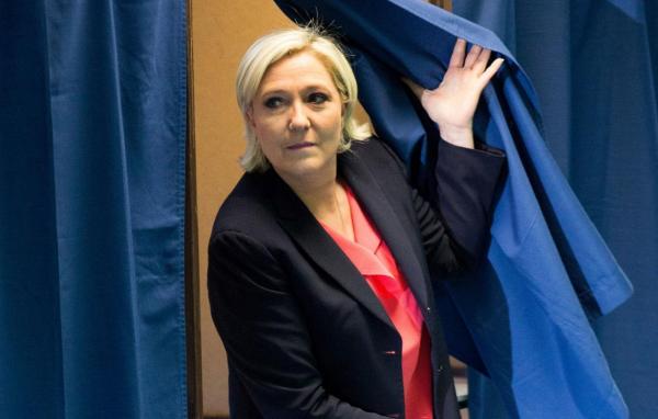 Record pentru Frontul Naţional. Deşi înfrântă, Marine le Pen a obţinut cele mai multe voturi pentru extrema-dreaptă