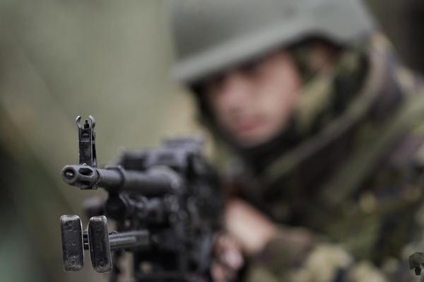 Eroare fatală! O grupare militară a fost ucisă de propria aviaţie: "Uneori ceaţa războiului... "