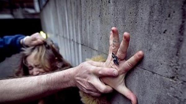 OROARE în Constanţa: Un adolescent de 17 ani şi-ar fi VIOLAT SORA MAI MICĂ, timp de doi ani. A fost DENUNŢAT chiar de MAMA sa!