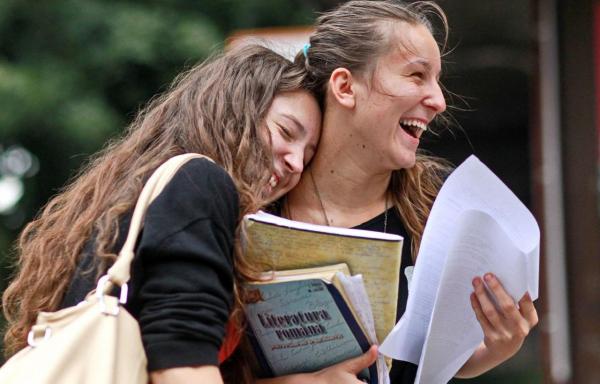 REZULTATE BAC 2017:  Peste 70% dintre candidaţi au luat calificativ maxim la proba orală de la română