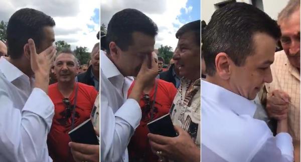 Grindeanu a plâns la Timișoara. Premierul a vorbit cu ochii în lacrimi: Am venit azi acasă să văd dacă în banat mai există oameni cărora să nu le fie frică