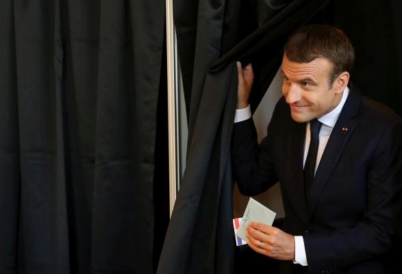Noua ordine politică în Franța: Partidul preşedintelui Macron a obţinut majoritatea absolută în alegerile parlamentare, arată exit-poll-urile