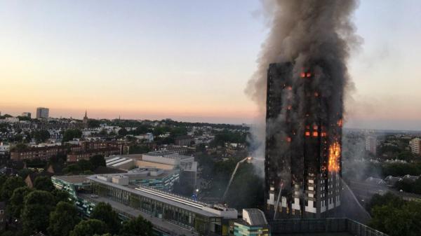 Izolaţia folosită la Grenfell Tower este INTERZISĂ în Marea Britanie, spune ministrul britanic de finanţe