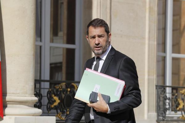 Guvernul francez demisionează astăzi. Noul executiv va fi format în zilele următoare