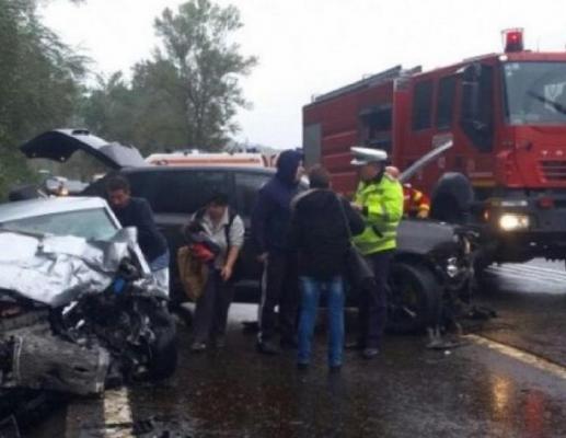 CARAMBOL în Mureş. Şapte maşini s-au CIOCNIT pe drumul european E60