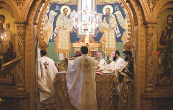 BREAKING NEWS: Preot ÎNJUNGHIAT în spate de un enoriaş, într-o biserică din Bucureşti!