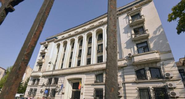 Protest #REZIST la ICCJ. Se judecă dosarul lui Gabriel Oprea şi urmează procesul lui Liviu Dragnea