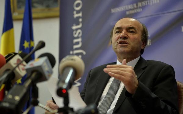 Tudorel Toader vrea actualizarea legislaţiei: "Sunt legi din '95, din '91 care au mai multe modificări decât alea iniţiale"