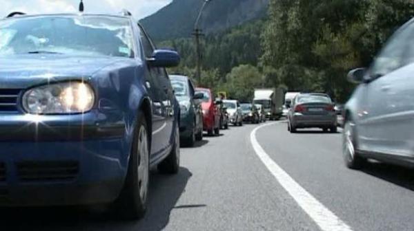 Românii se întorc către case, din minivacanța de Rusalii! Cum se circulă pe drumurile către Capitală